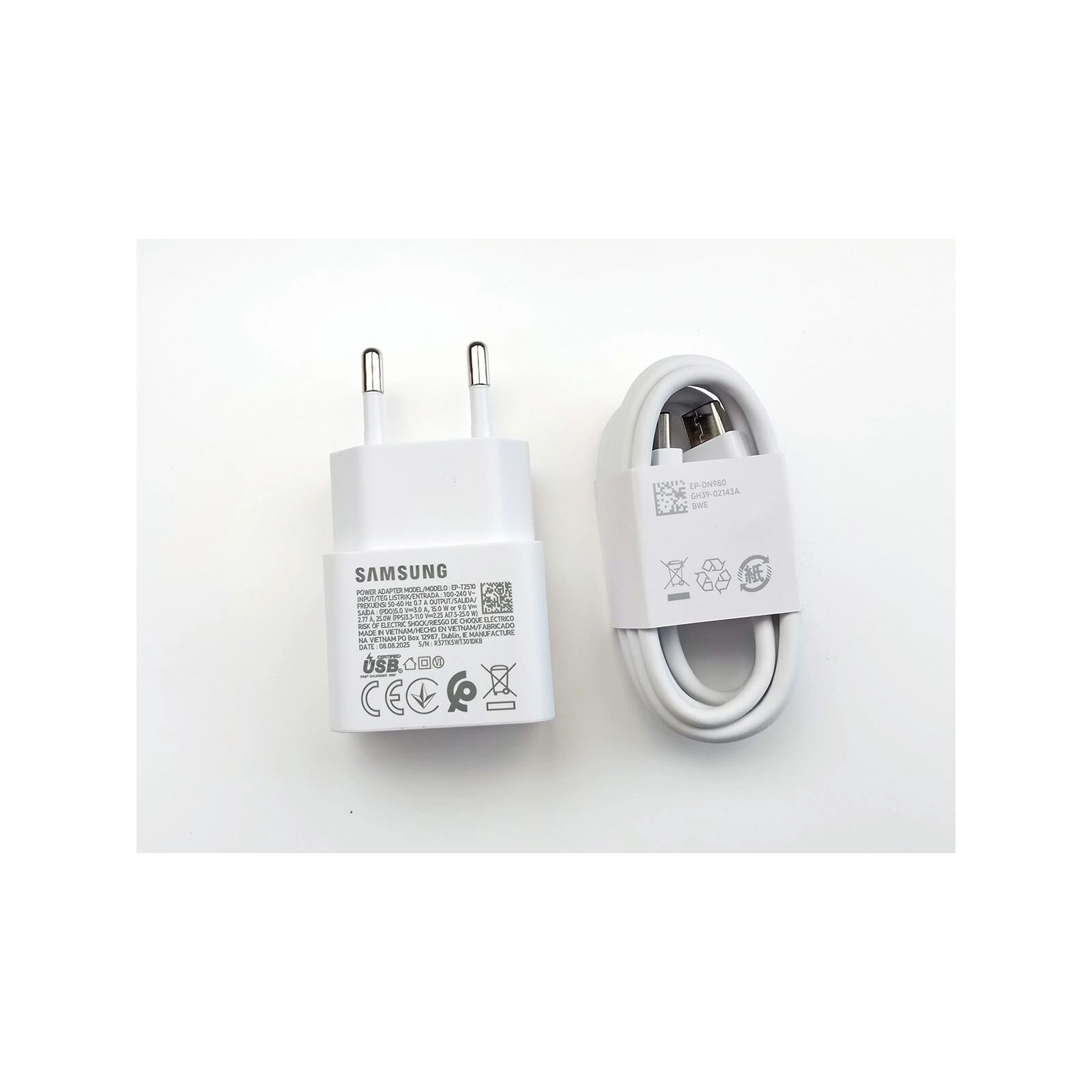 Original Samsung Type C + Adapter